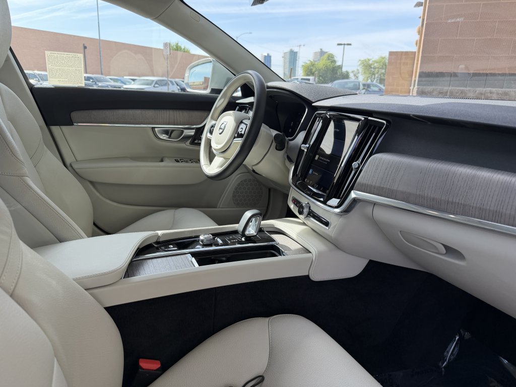 Used 2024 Volvo S90 B6 Plus w/ Protection Package Premier AWD/4WD image 41