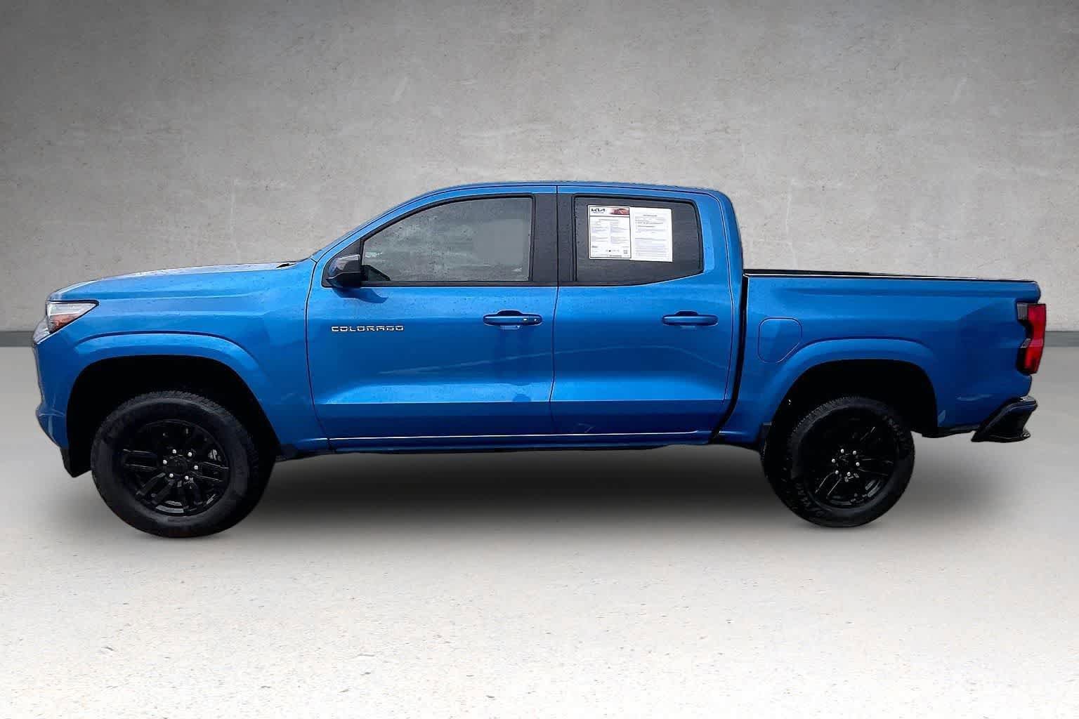 Used 2024 Chevrolet Colorado LT w/ LT Convenience Package RWD image 3