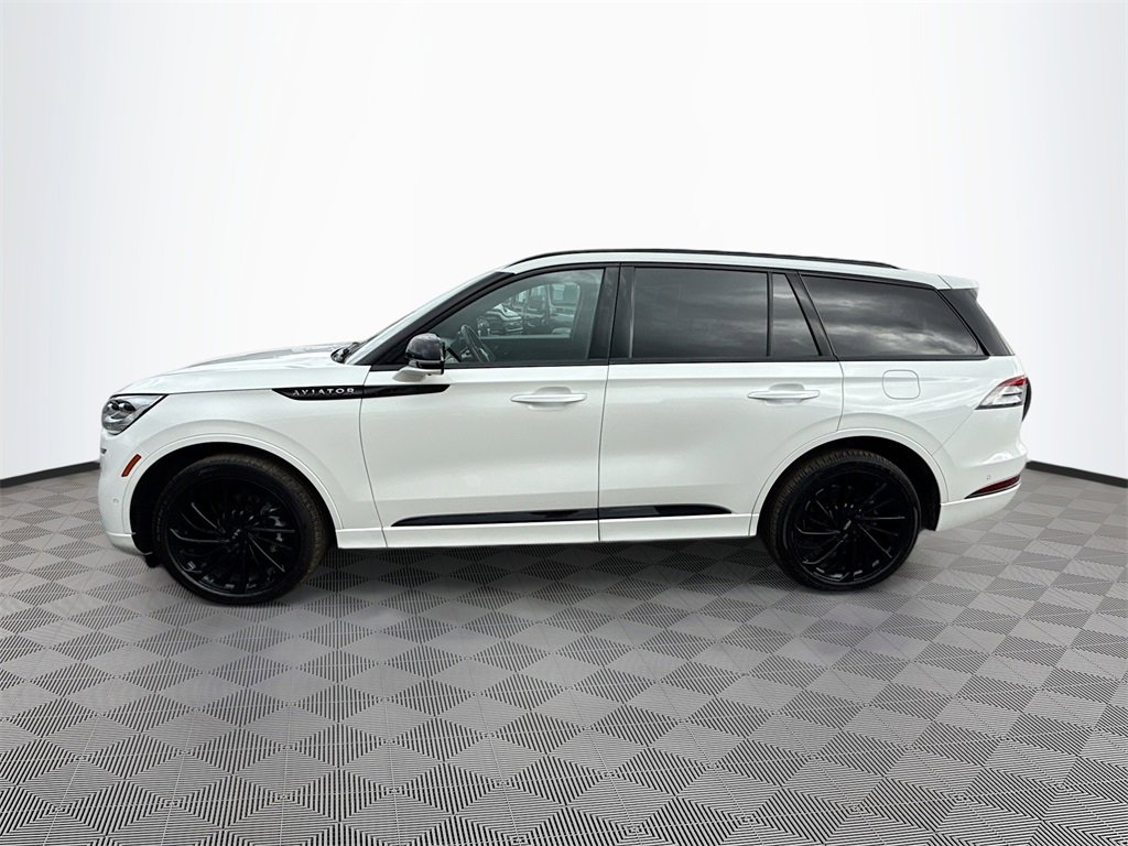 Used 2023 Lincoln Aviator Black Label w/ Jet Package image 9