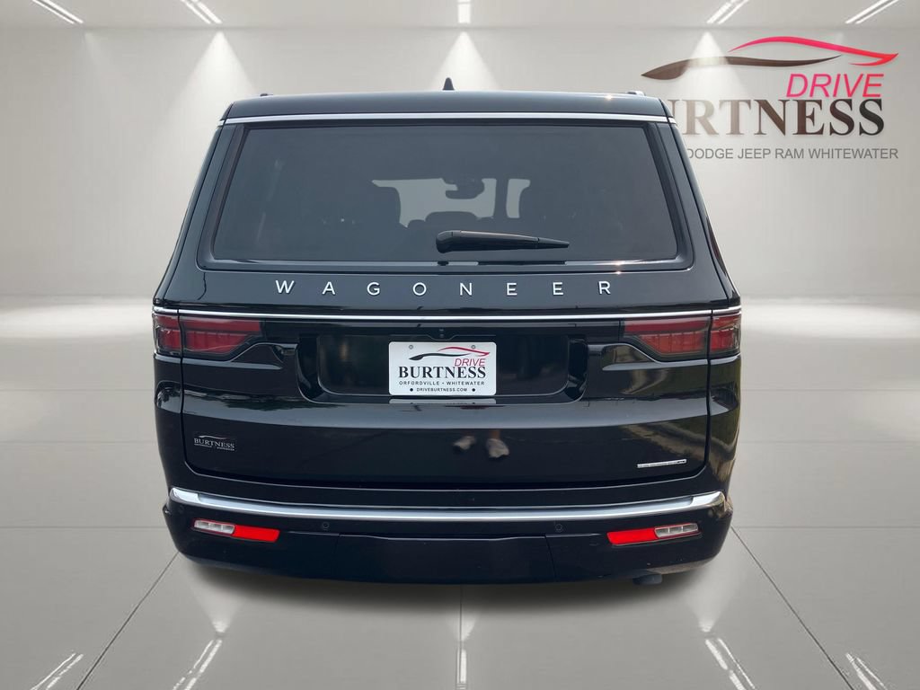 Used 2024 Jeep Wagoneer Series III AWD/4WD image 5