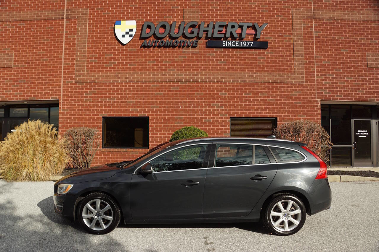 Used 2016 Volvo V60 T5 Premier w/ Convenience Package image 5