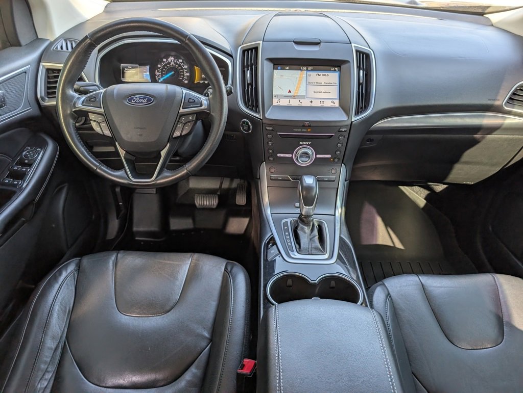 Used 2017 Ford Edge Titanium w/ Technology Package image 12