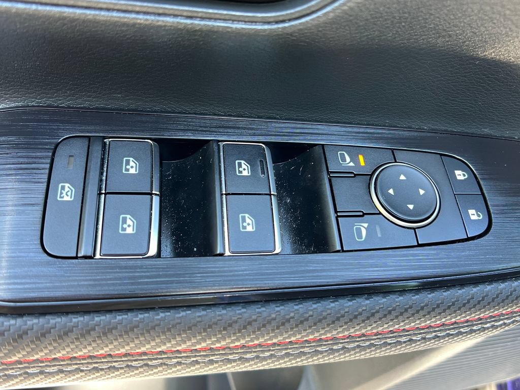 Used 2025 Nissan Kicks SR w/ SR Premium Package AWD/4WD image 12