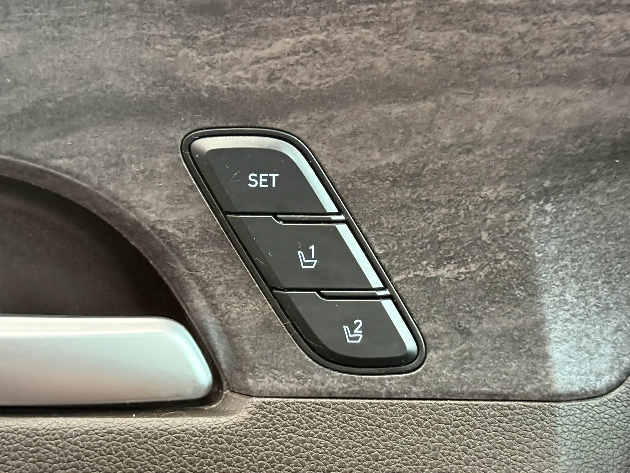 Used 2019 Hyundai Santa Fe AWD w/ Cargo Package image 22