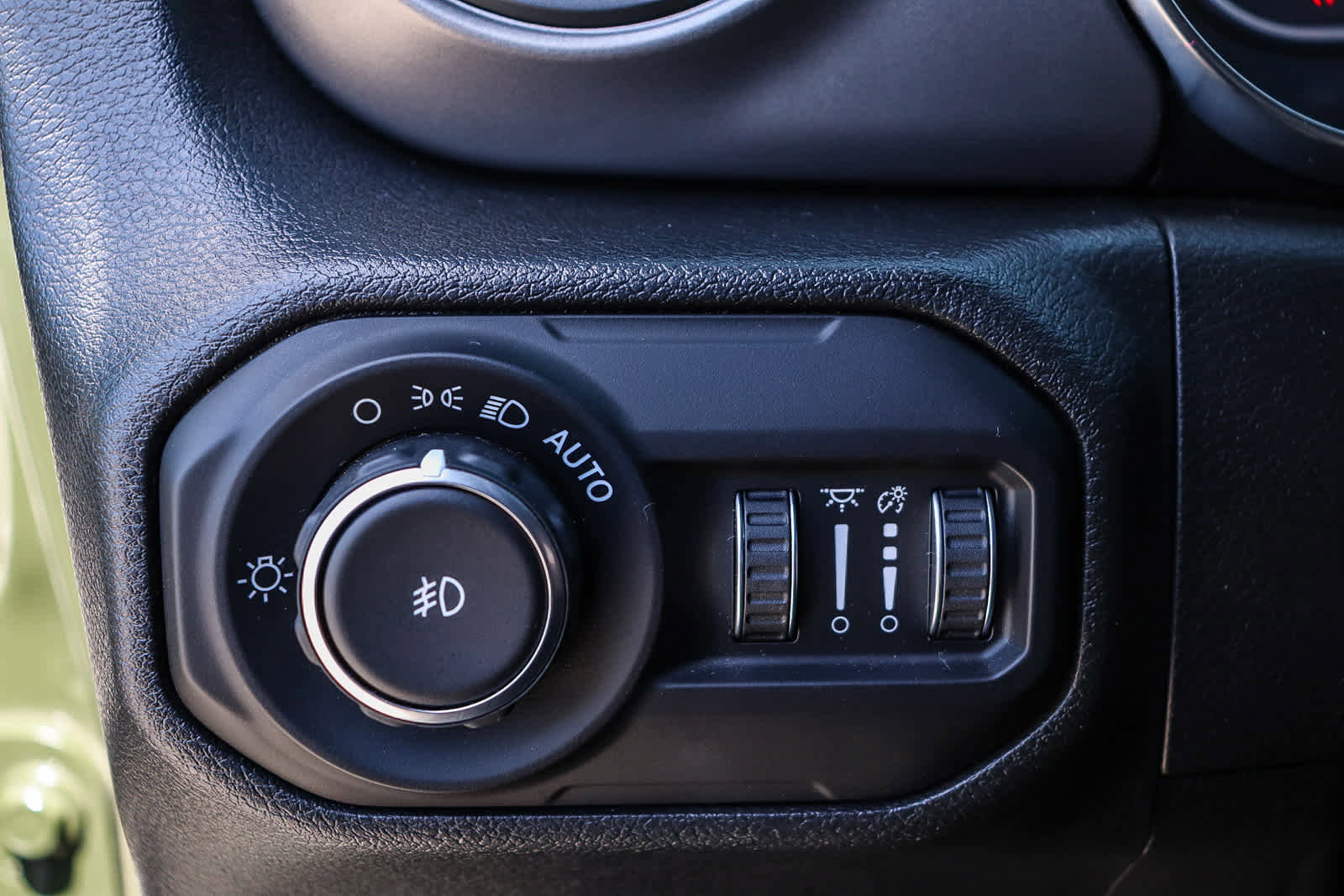 Used 2022 Jeep Wrangler Sport S image 24