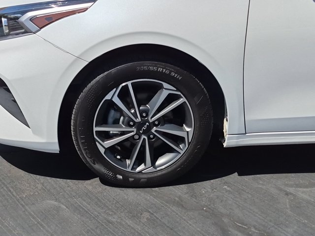 Used 2023 Kia Forte LXS w/ LXS Technology Package FWD image 24