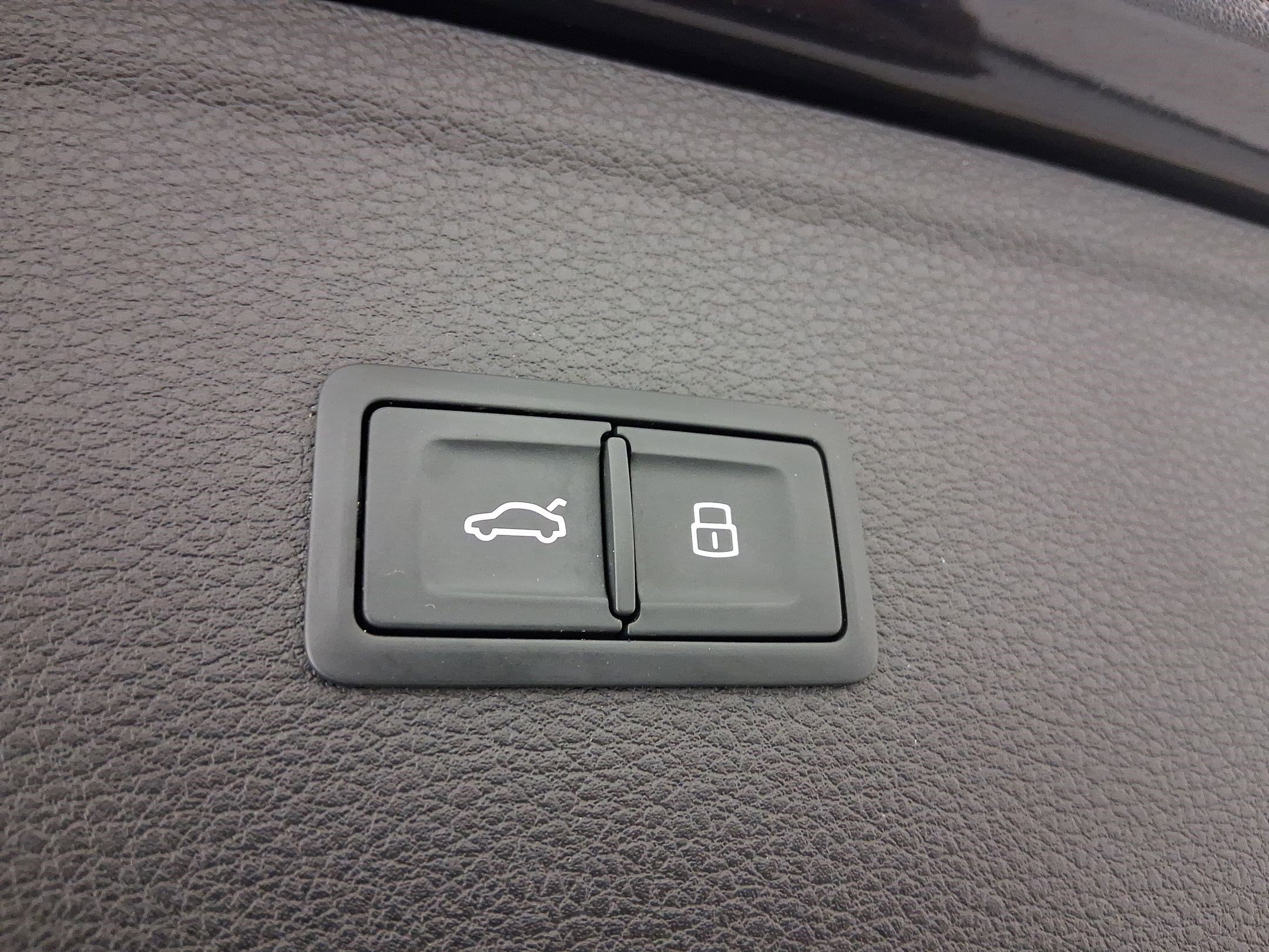 Used 2018 Audi Q5 Premium Plus w/ Premium Plus Package image 32