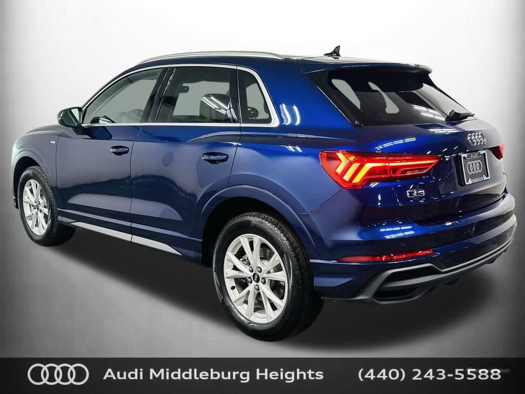 Certified 2025 Audi Q3 2.0T Premium w/ Convenience Package image 5