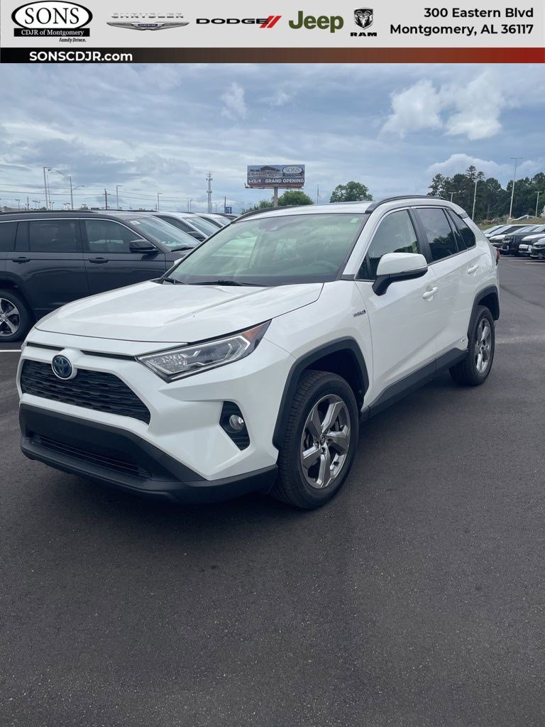Used 2021 Toyota RAV4 XLE Premium AWD/4WD video 1