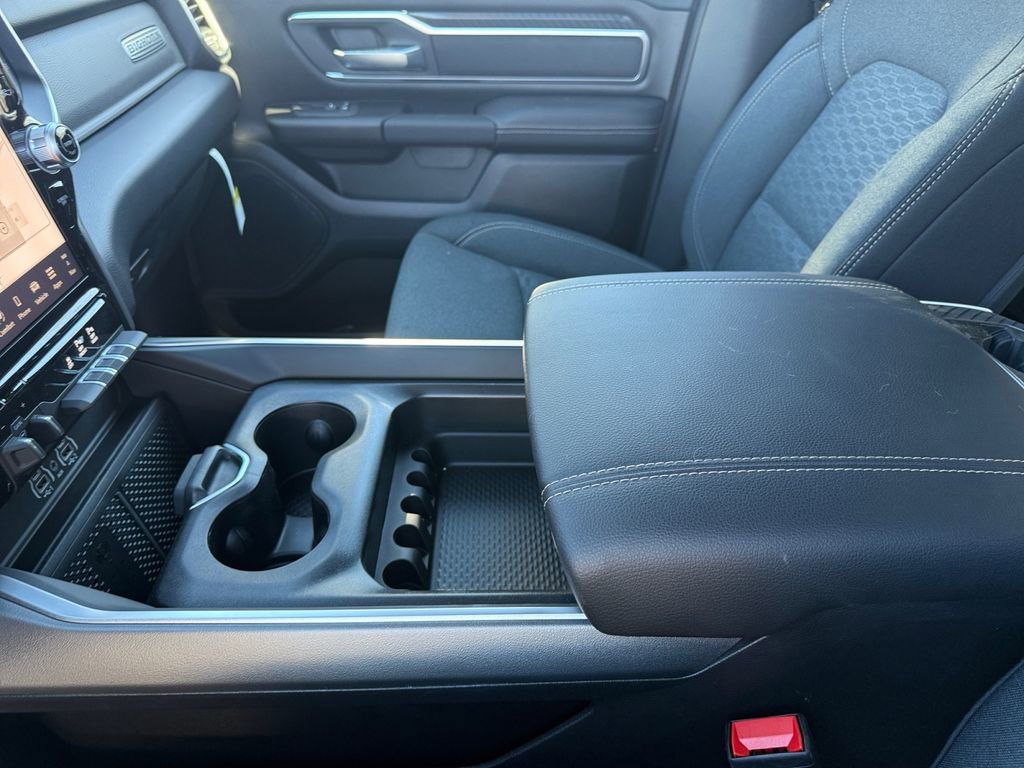 New 2026 RAM 1500 4x4 Crew Cab image 30