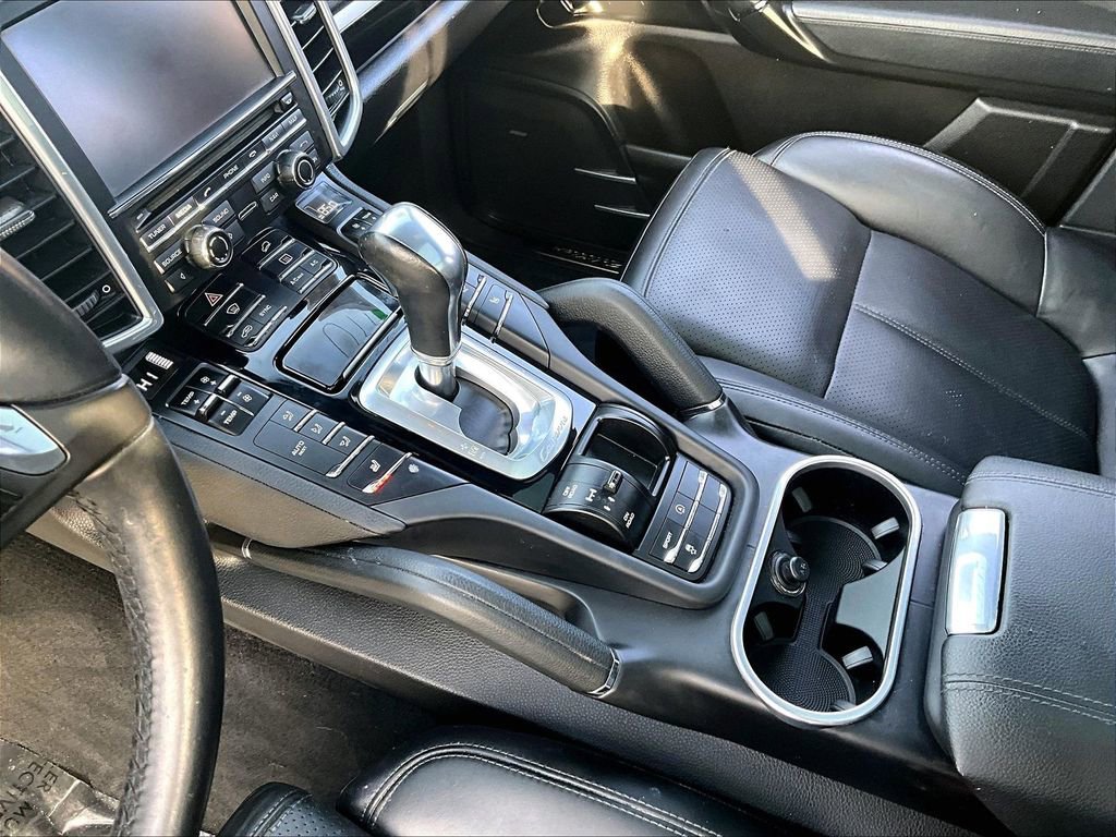 Used 2014 Porsche Cayenne Base image 12
