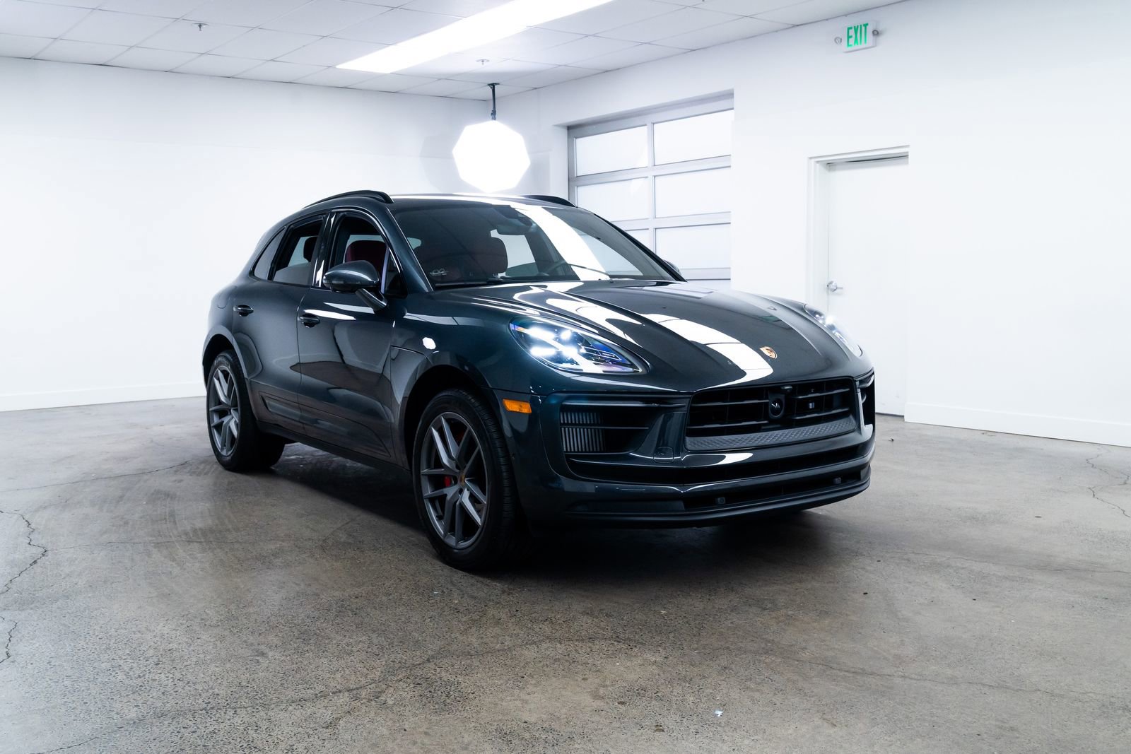 Used 2024 Porsche Macan S AWD/4WD image 26