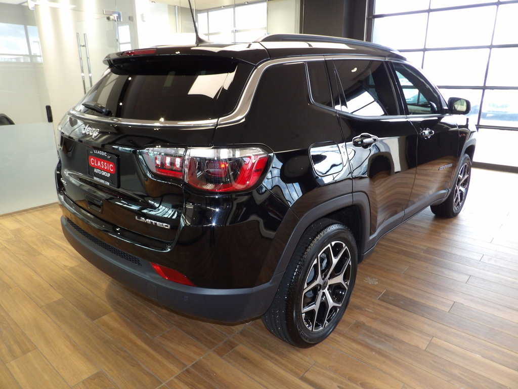 Used 2025 Jeep Compass Limited image 6