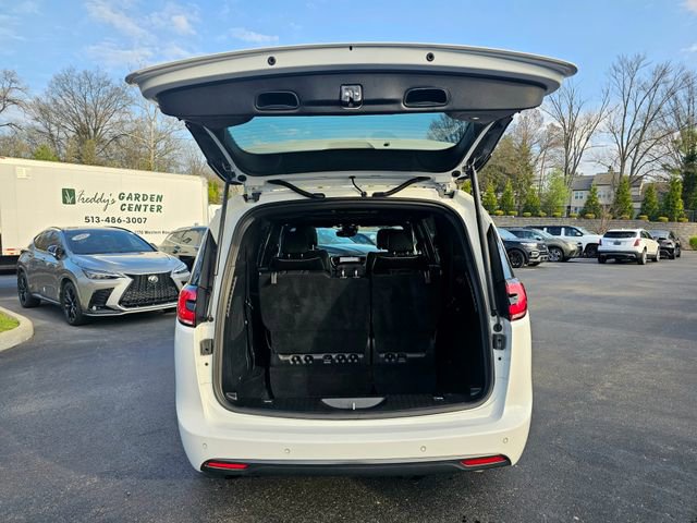 Used 2022 Chrysler Pacifica Limited w/ S Appearance Package image 10