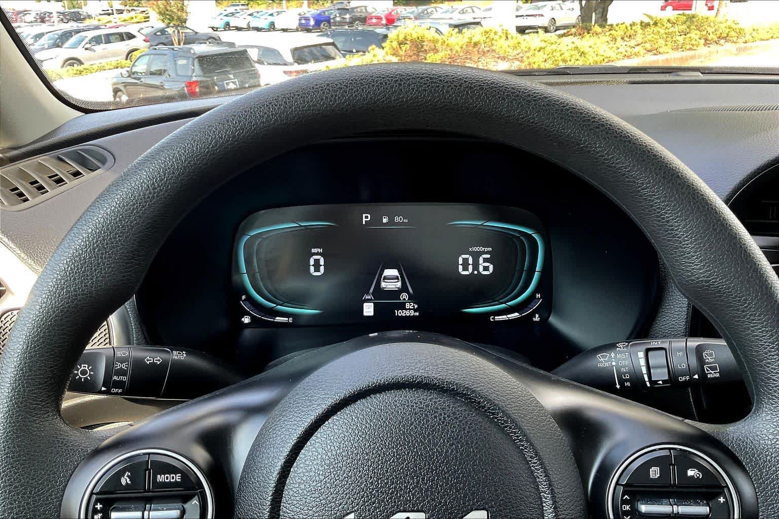 Used 2025 Kia Soul LX w/ LX Technology Package FWD image 25