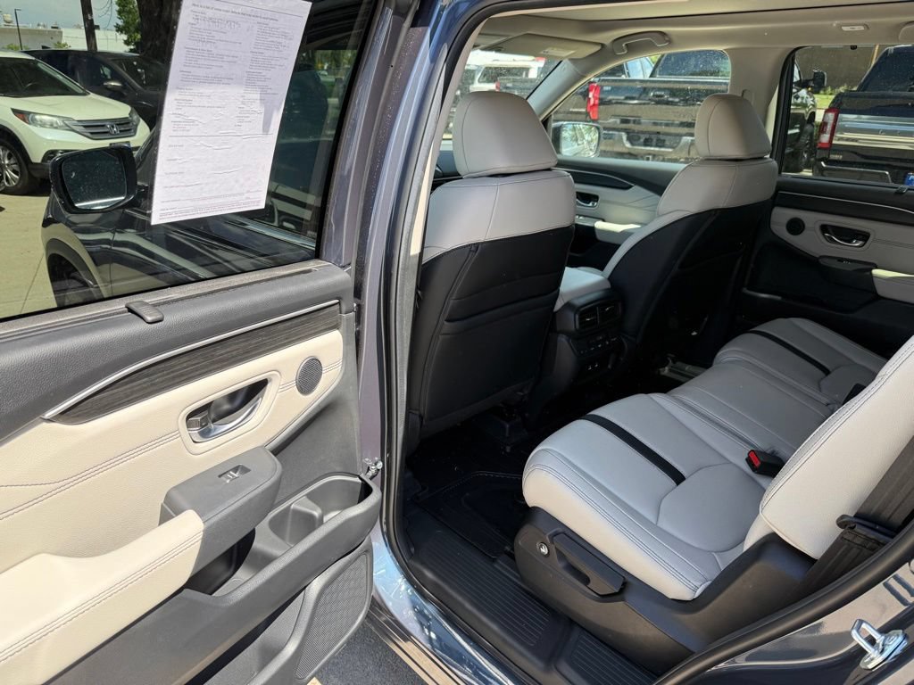 Certified 2026 Honda Pilot Touring image 15
