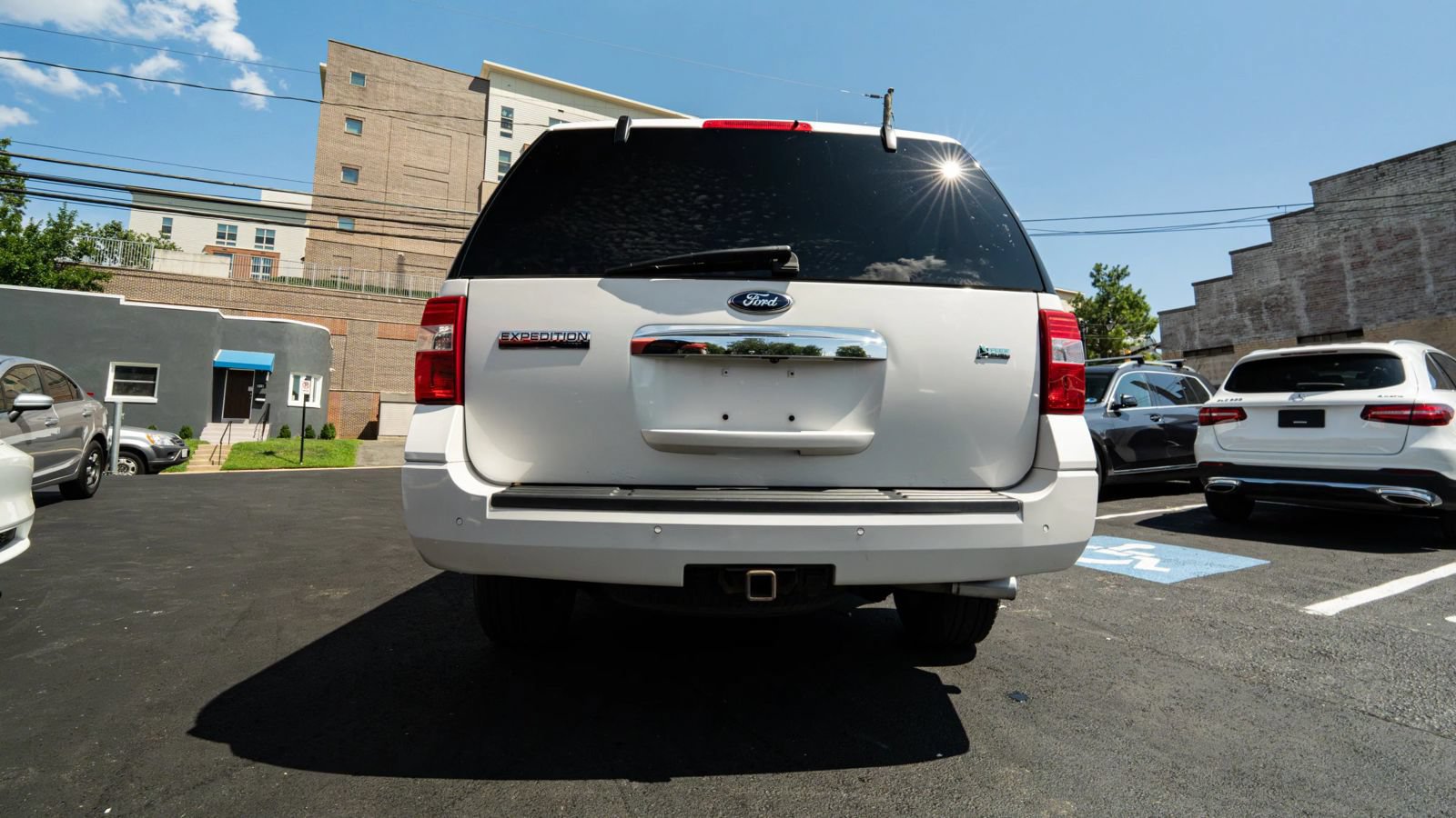 Used 2014 Ford Expedition Limited w/ Equipment Group 301A AWD/4WD image 5
