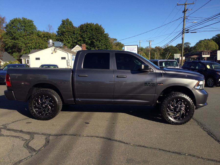 Used 2017 RAM 1500 Express w/ Express Value Package image 4