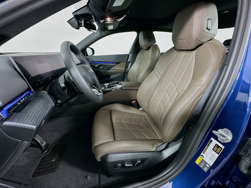 Used 2026 BMW i5 eDrive40 w/ M Sport Package image 21