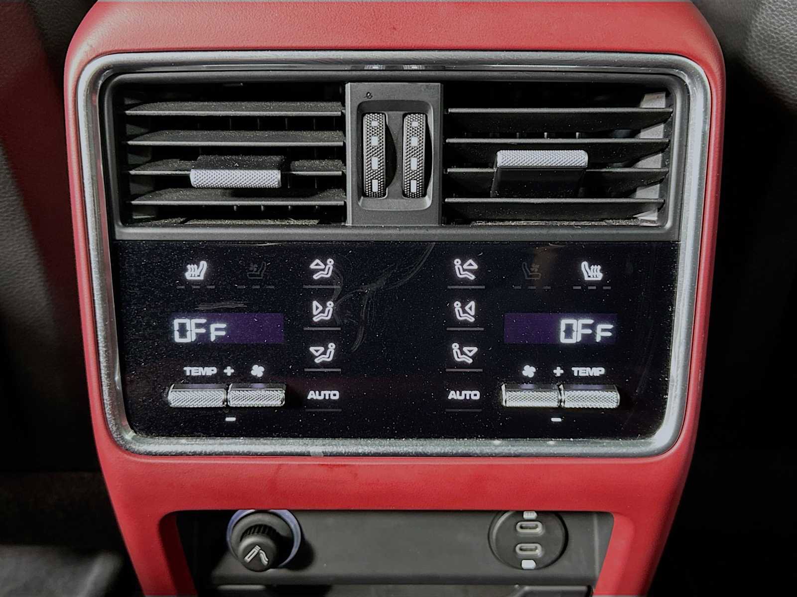 Certified 2023 Porsche Cayenne S Platinum w/ Premium Package Plus image 25