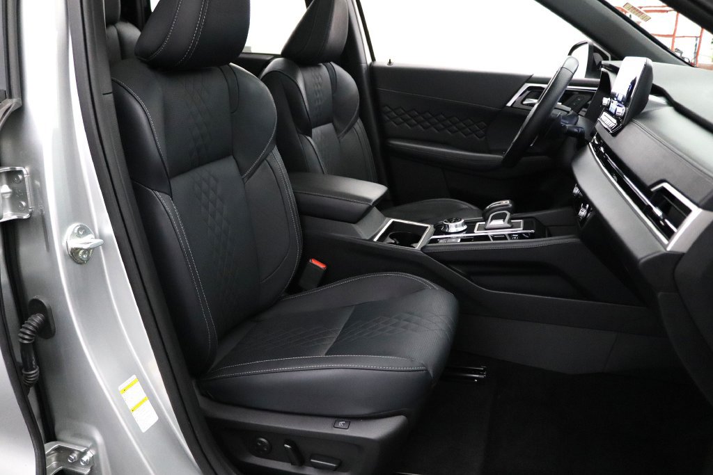 Used 2025 Mitsubishi Outlander SEL Black Edition AWD/4WD image 18