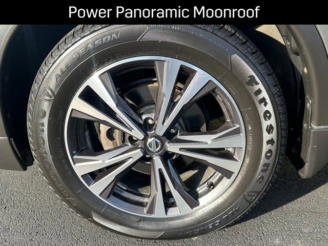 Used 2018 Nissan Rogue SL w/ Premium Package image 17