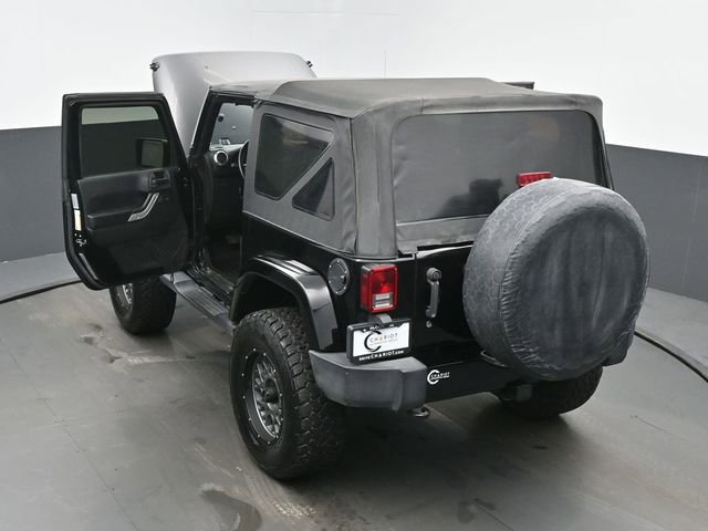 Used 2017 Jeep Wrangler Sahara w/ Connectivity Group image 59