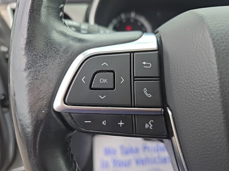 Used 2021 Toyota Highlander XLE AWD/4WD image 15