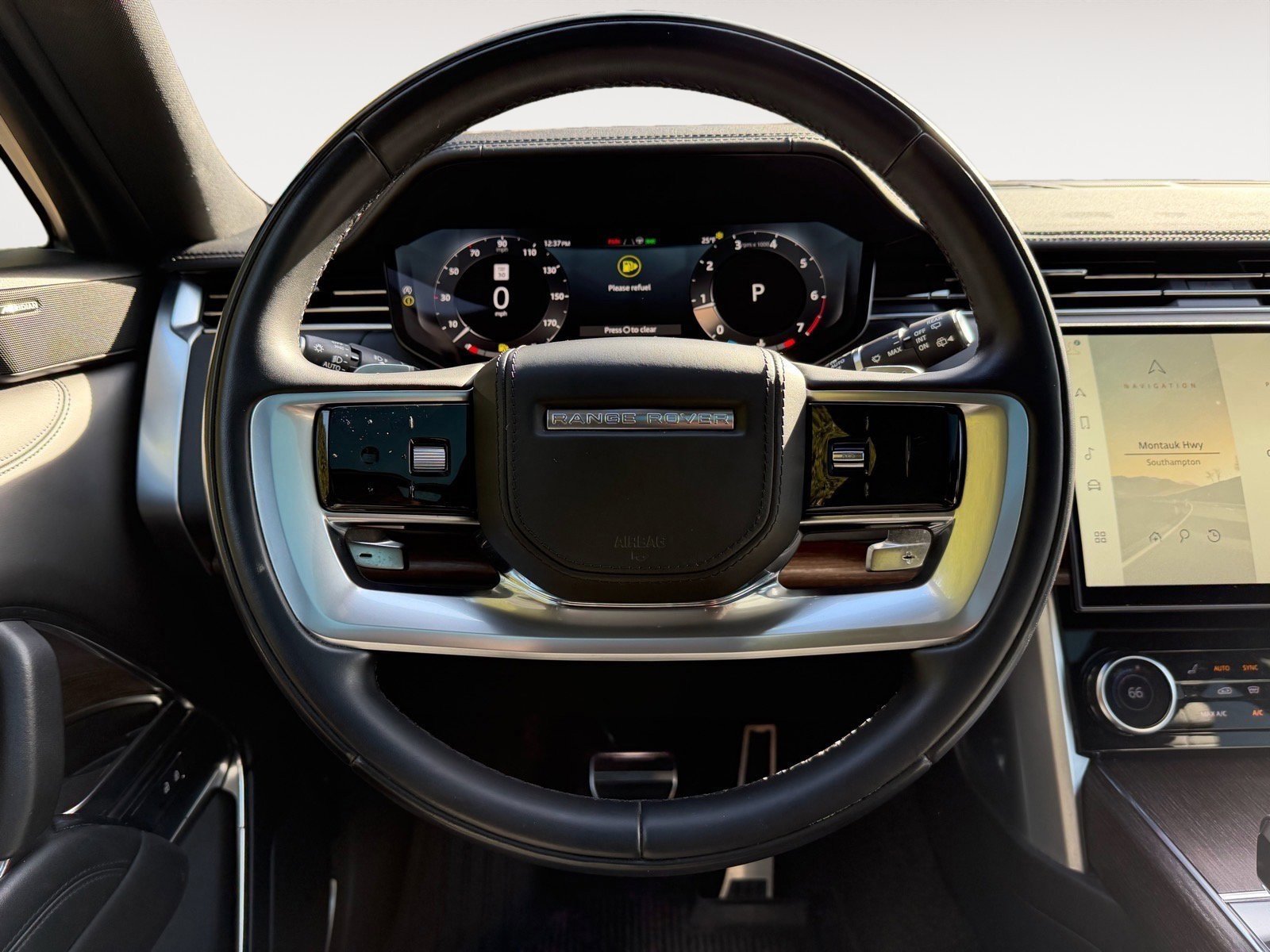 Used 2023 Land Rover Range Rover SE image 22