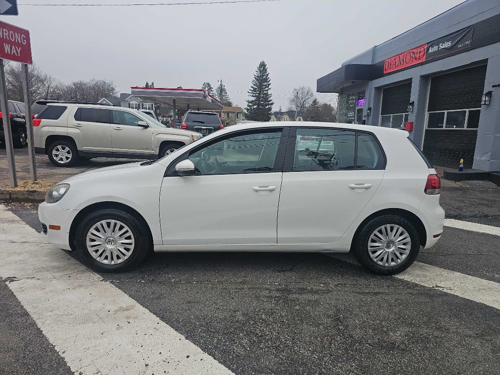 Used 2010 Volkswagen Golf 4-Door image 7