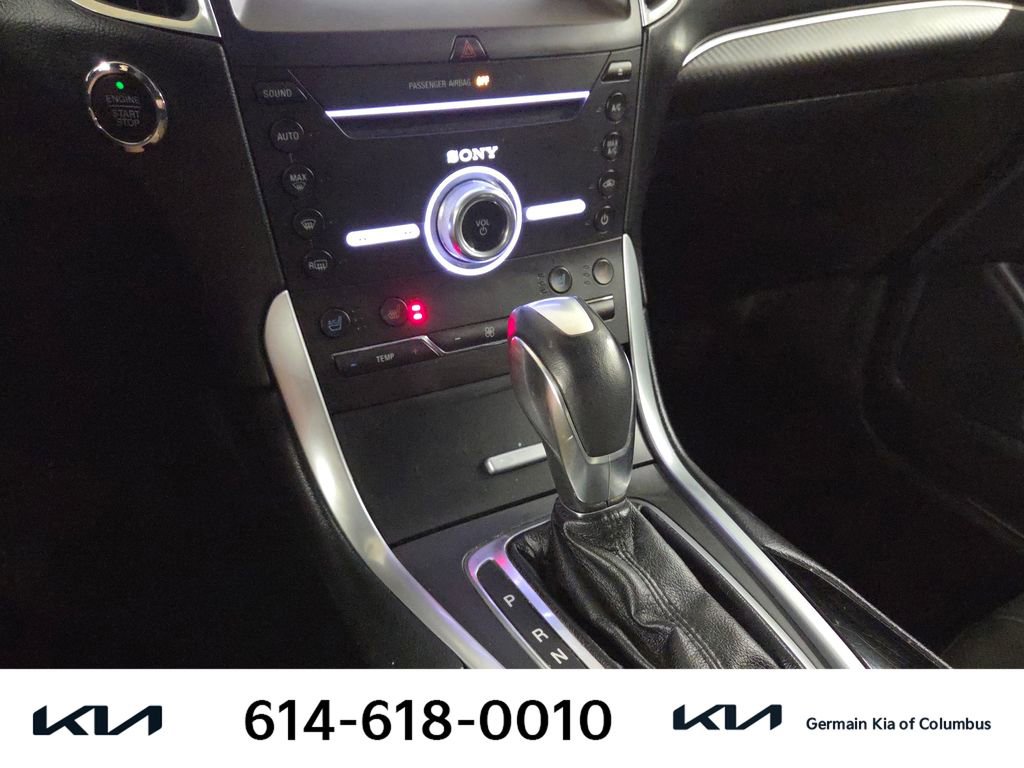 Used 2018 Ford Edge Titanium w/ Equipment Group 301A FWD image 25