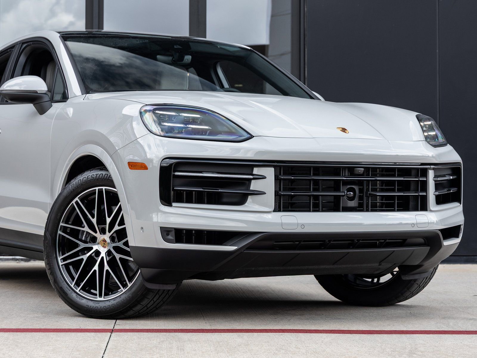 Certified 2026 Porsche Cayenne Coupe AWD/4WD image 9