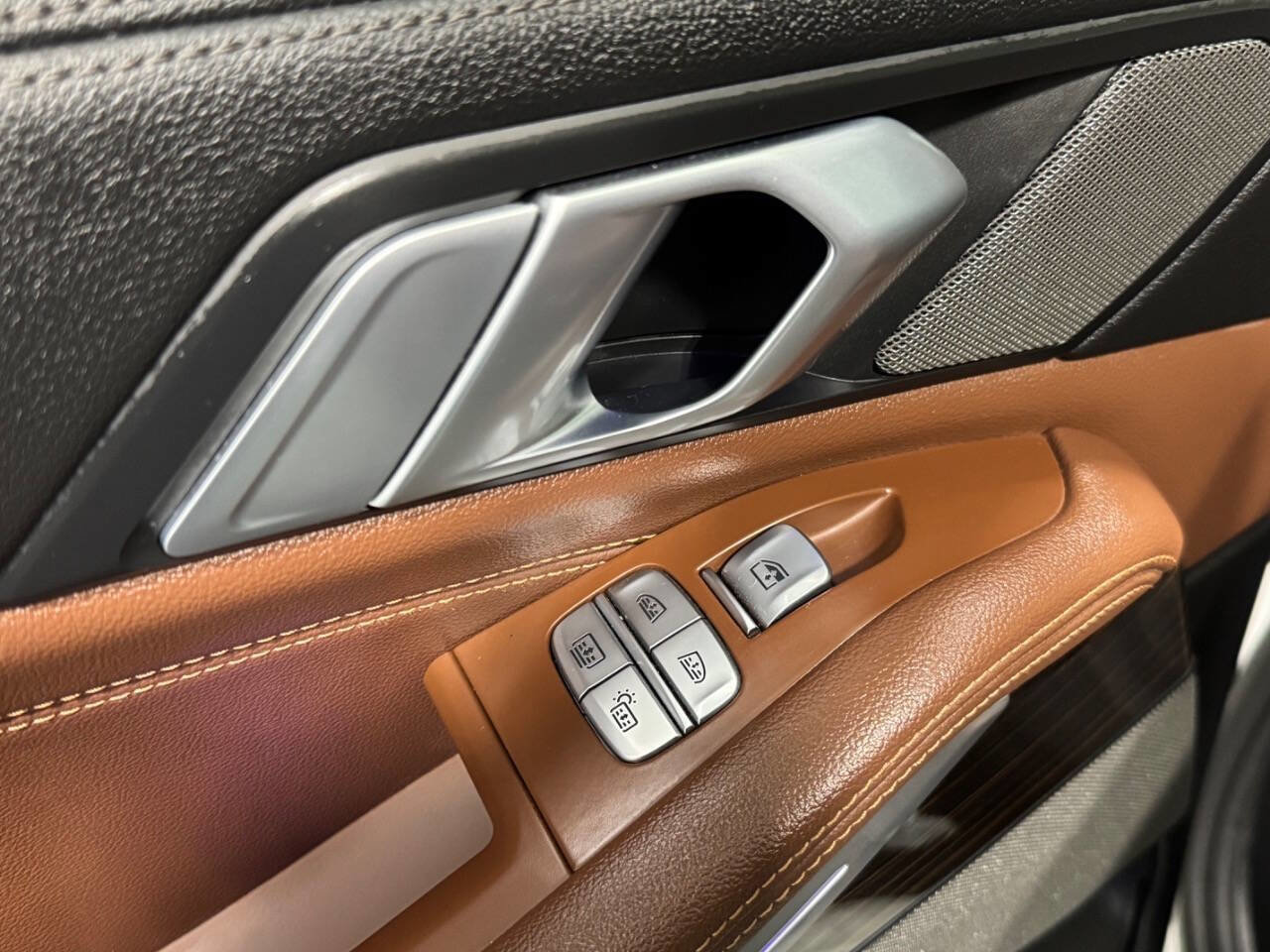 Used 2021 BMW X7 xDrive40i w/ Premium Package image 15