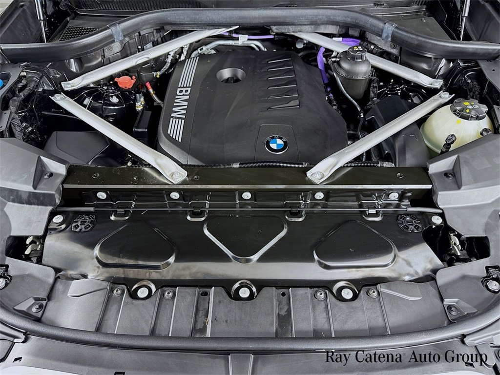 Used 2024 BMW X5 xDrive40i w/ Premium Package image 32