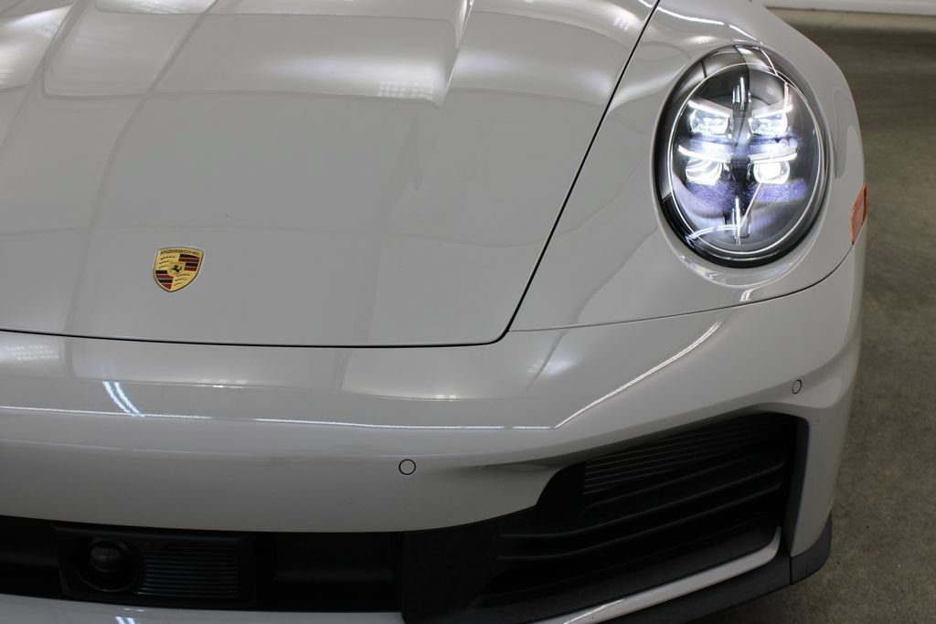 Certified 2025 Porsche 911 Carrera RWD image 11