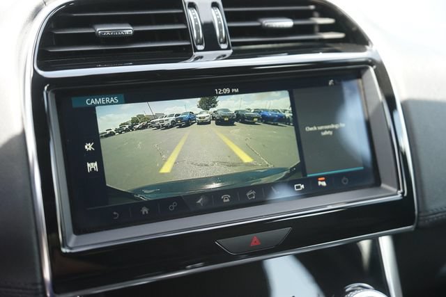 Used 2020 Jaguar XE S RWD image 28