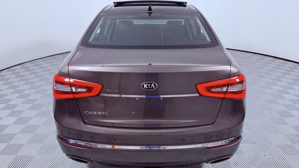 Used 2014 Kia Cadenza Premium w/ Technology Package FWD image 4