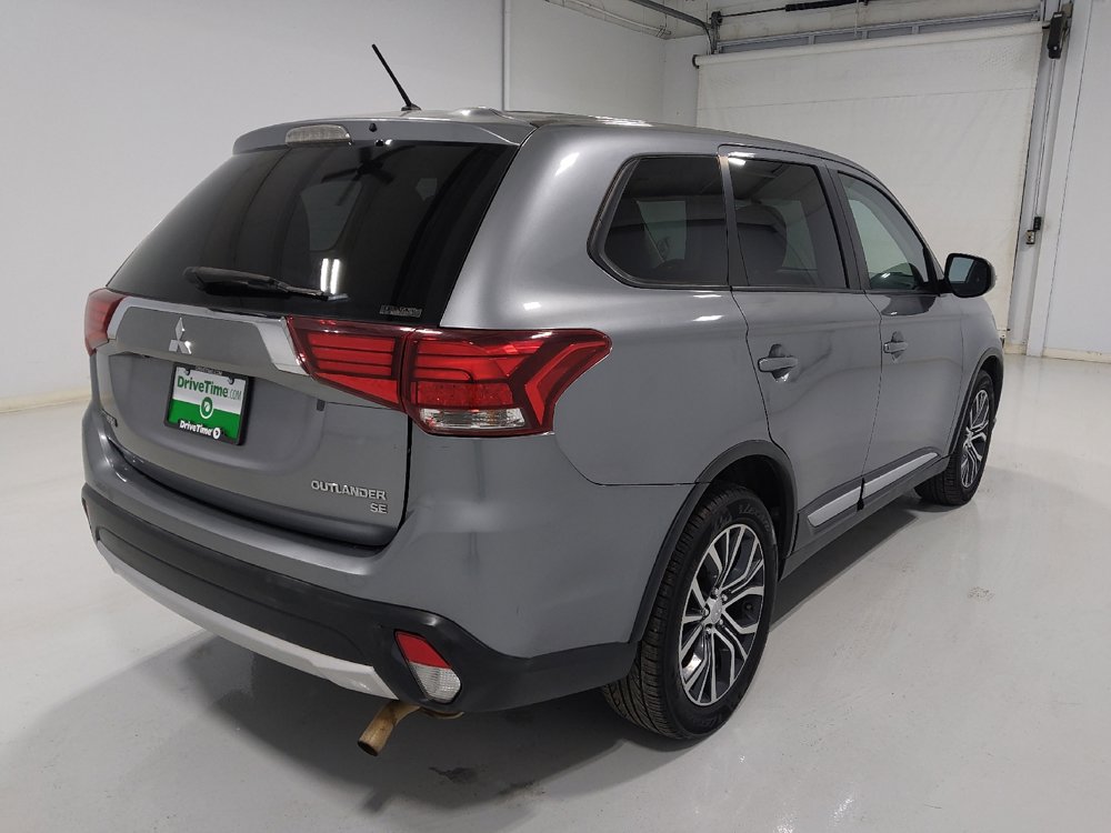 Used 2016 Mitsubishi Outlander SE image 9