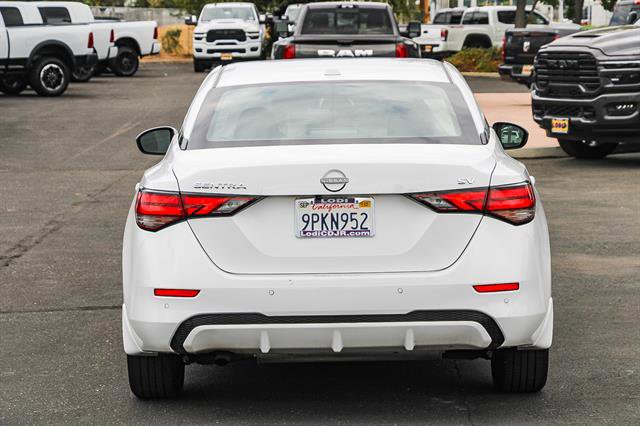 Used 2024 Nissan Sentra SV image 3