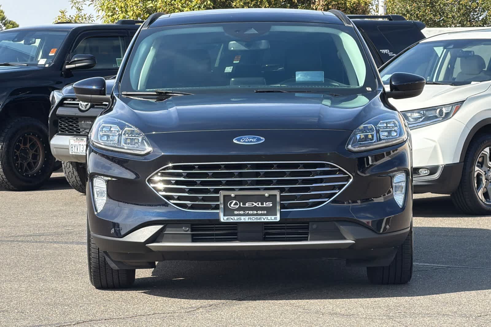 Used 2021 Ford Escape Titanium w/ Titanium Elite Package AWD/4WD image 10