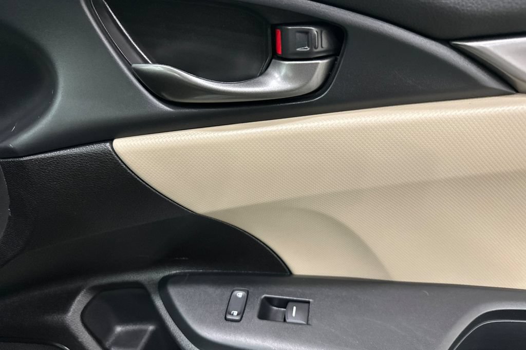 Used 2018 Honda Civic Sport image 19