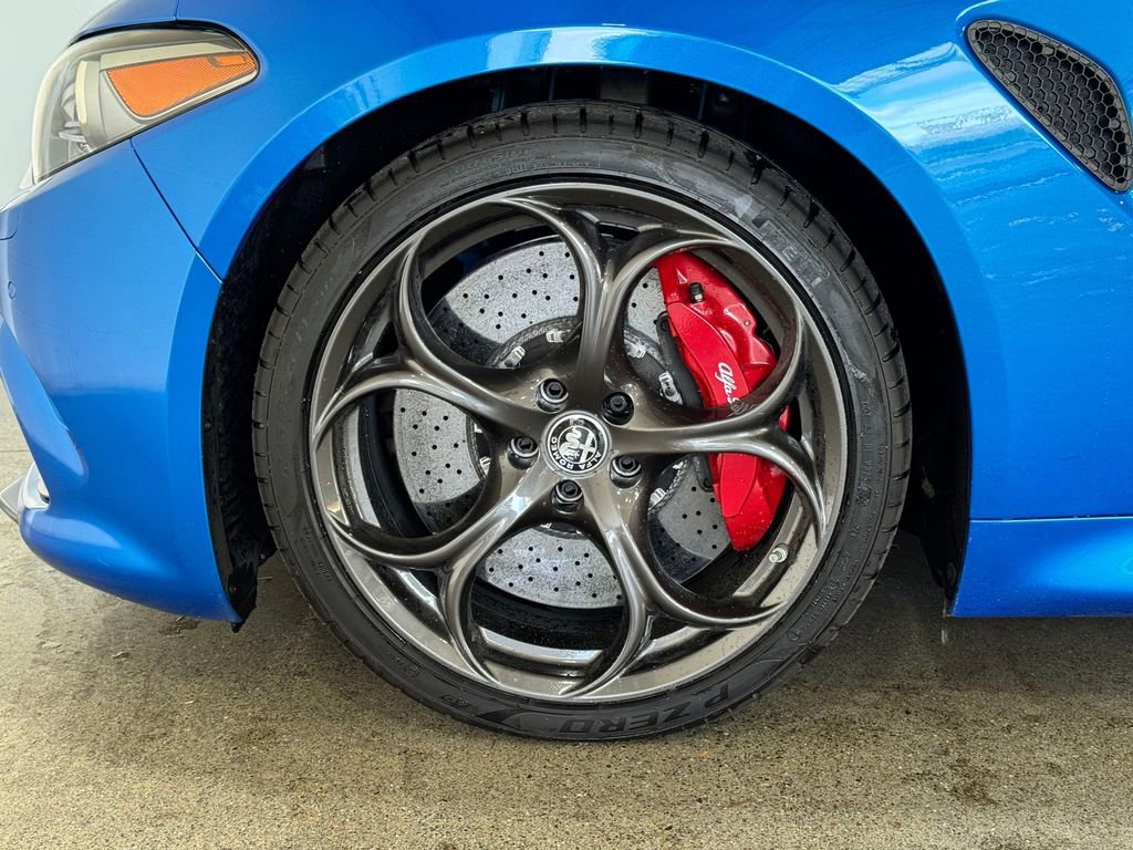 Used 2020 Alfa Romeo Giulia Quadrifoglio image 8