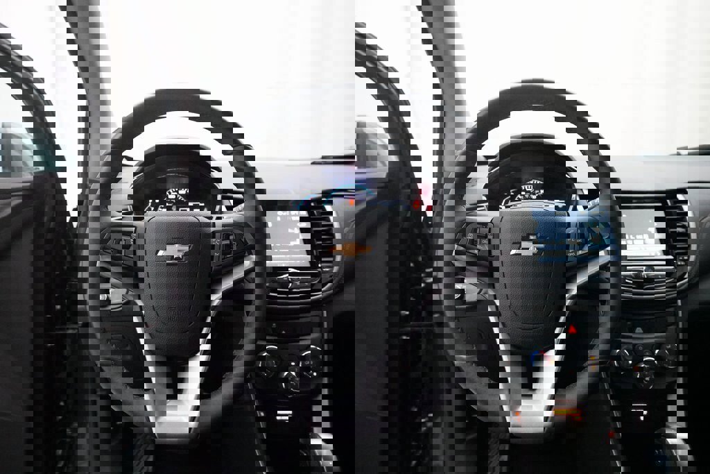 Used 2017 Chevrolet Trax LT w/ Driver Confidence Package image 4