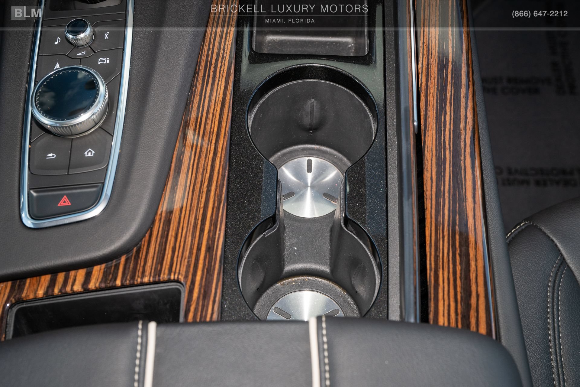 Used 2024 Cadillac Escalade ESV Luxury AWD/4WD image 30