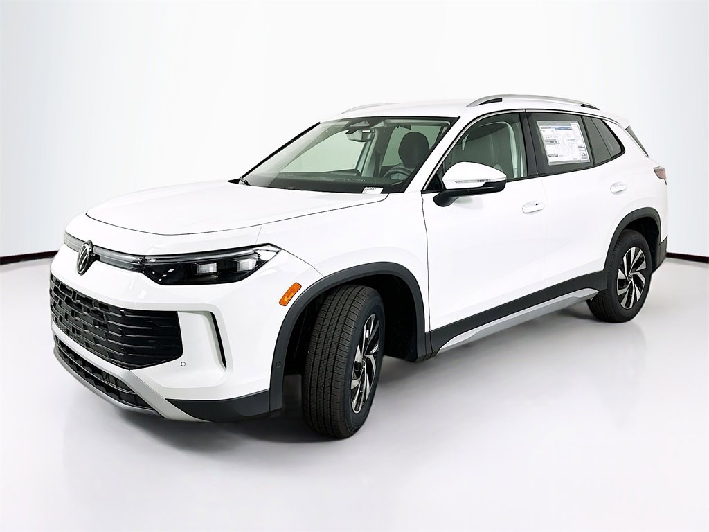 New 2025 Volkswagen Tiguan S image 2