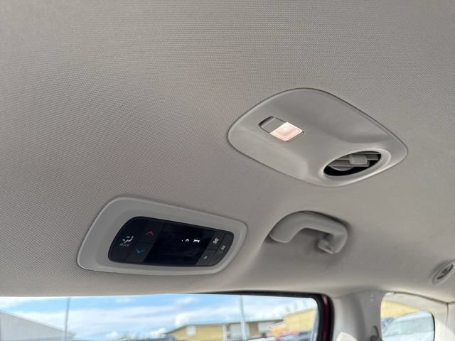 Used 2023 Chrysler Voyager LX FWD image 31