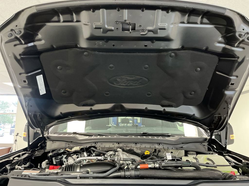New 2026 Ford F350 4x4 Crew Cab Super Duty image 13