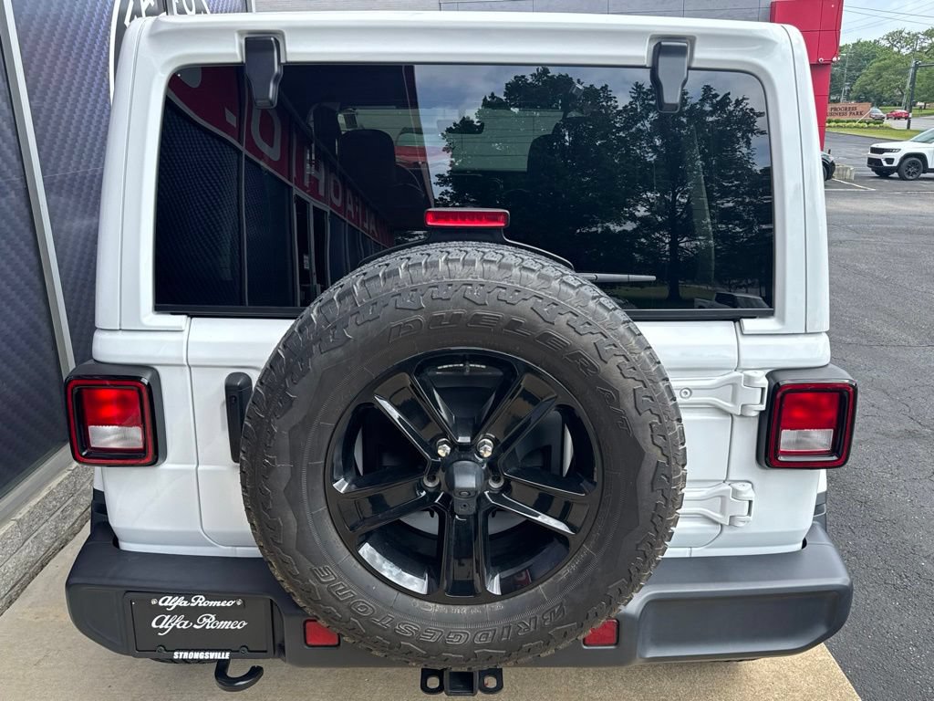 Used 2023 Jeep Wrangler Unlimited Sahara AWD/4WD image 11
