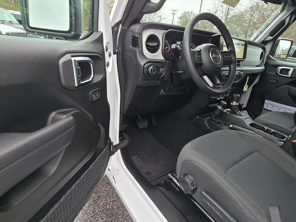 New 2026 Jeep Gladiator Sport image 4