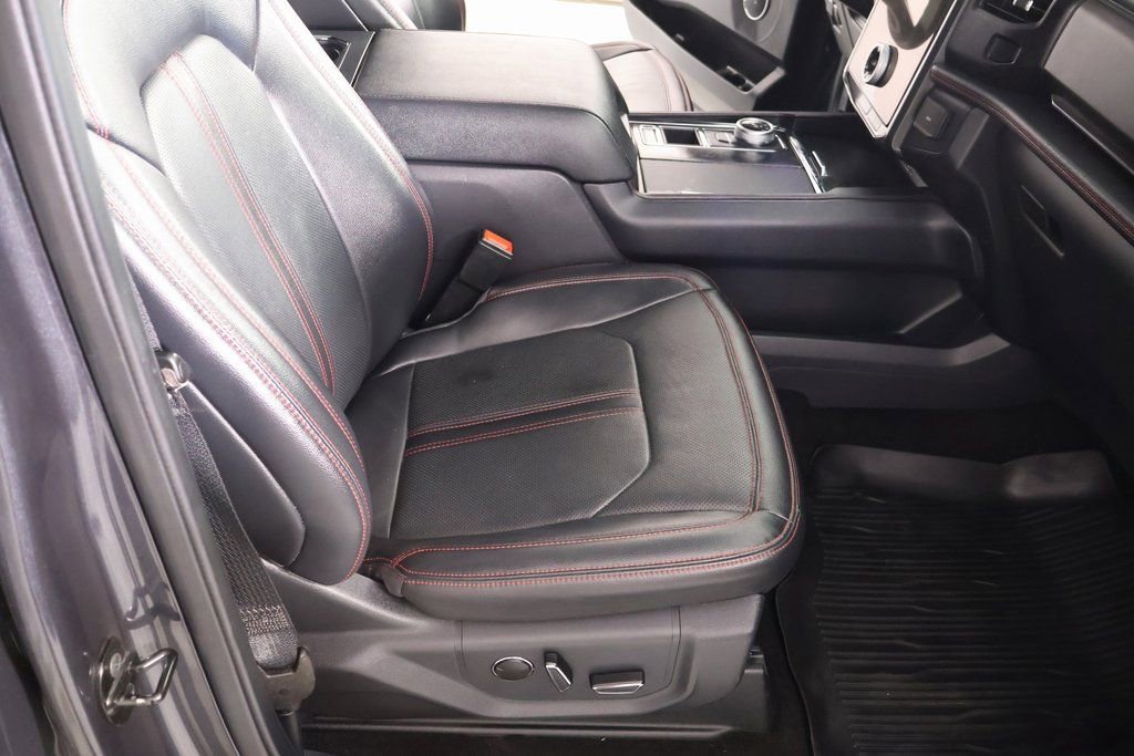 Used 2022 Ford Expedition Limited image 14
